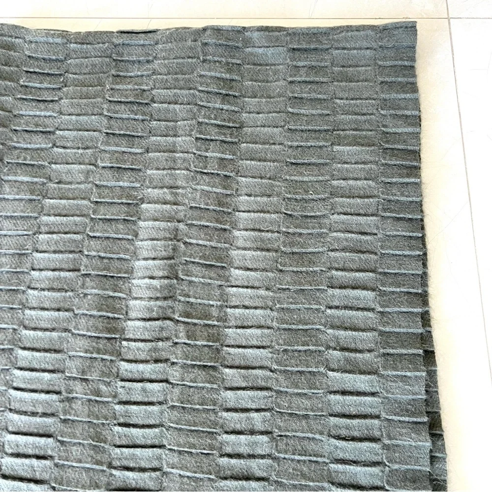 WEST ELM Gray Pleated Textured Fringed Decor Cozy Bedding Sofa Scarf Wrap Throw